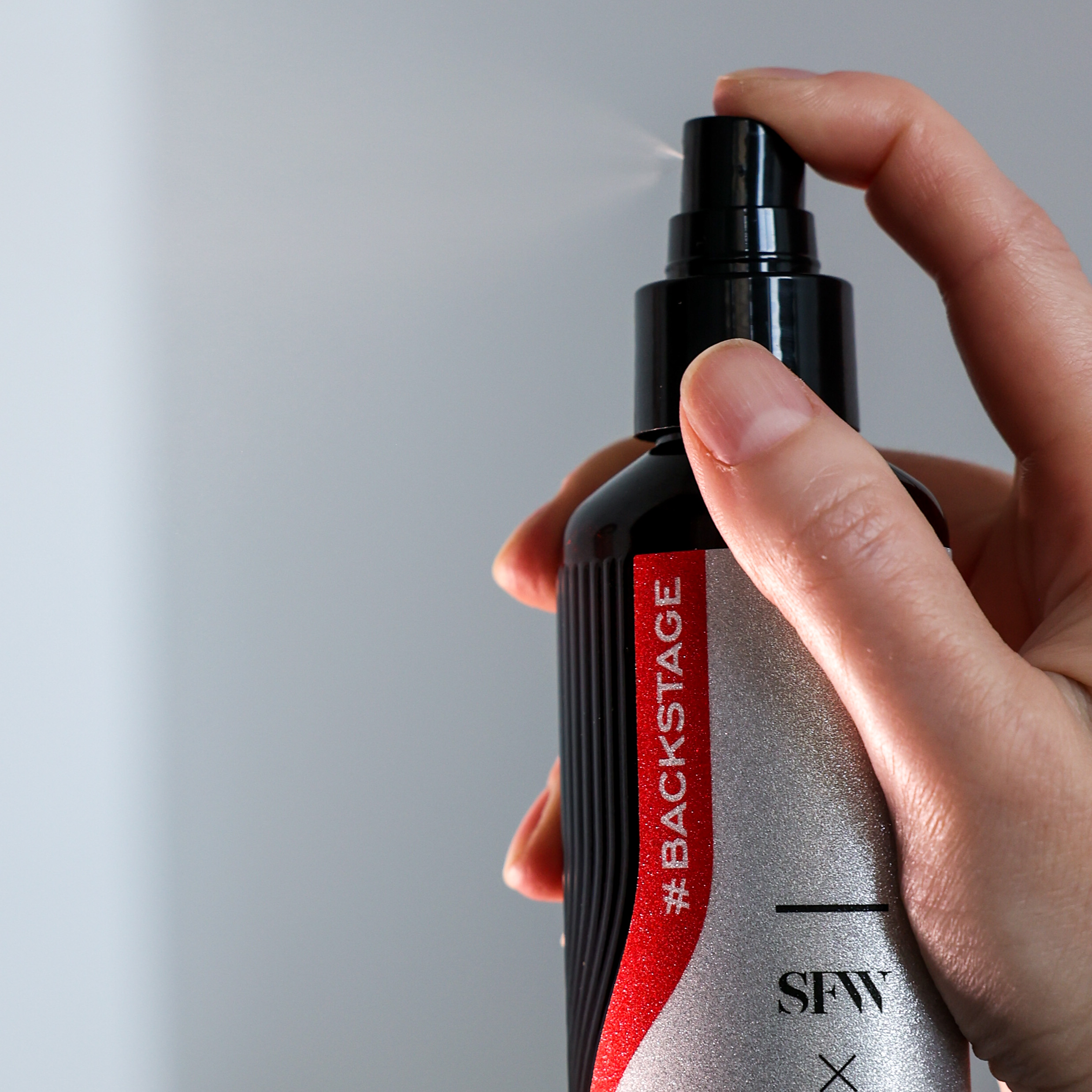 Парфюмированный спрей для тела Backstage